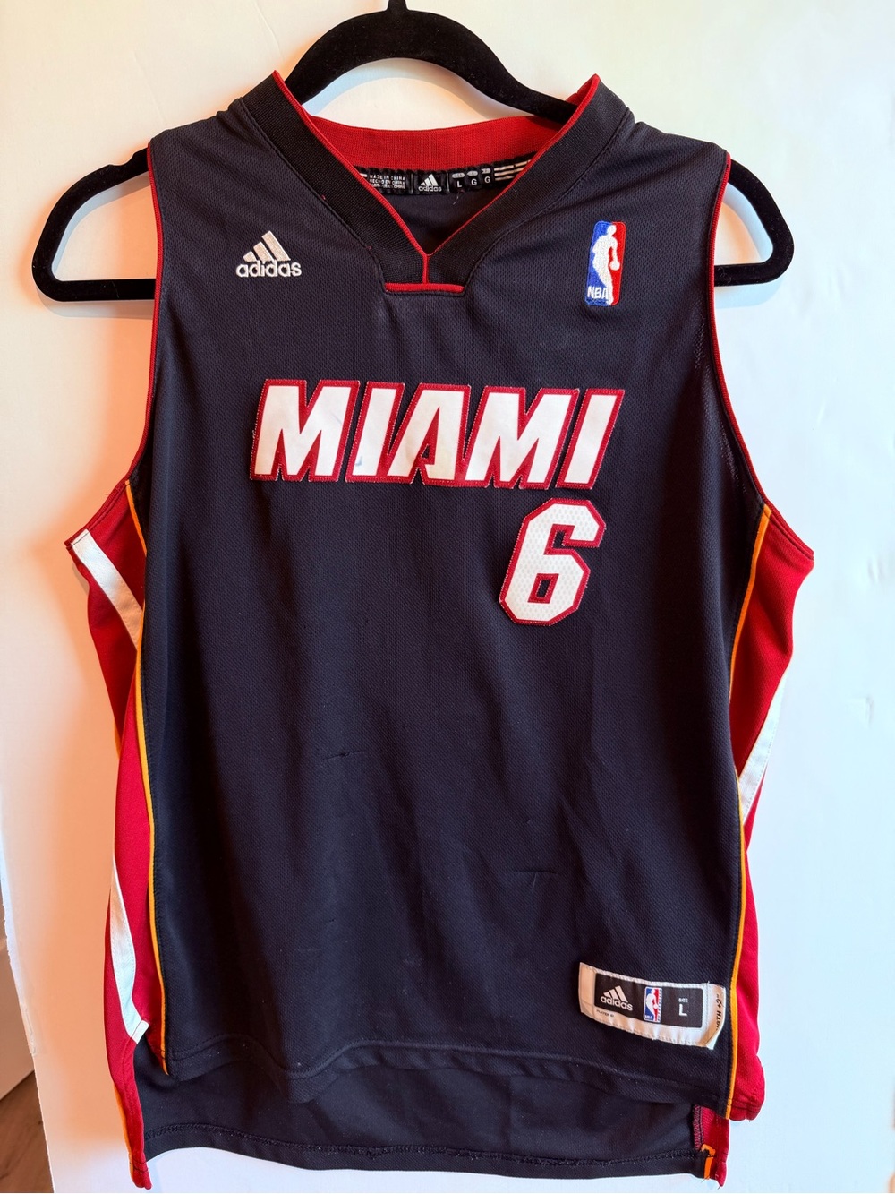 adidas Black and Red V-Neck Basketball Jersey Collar